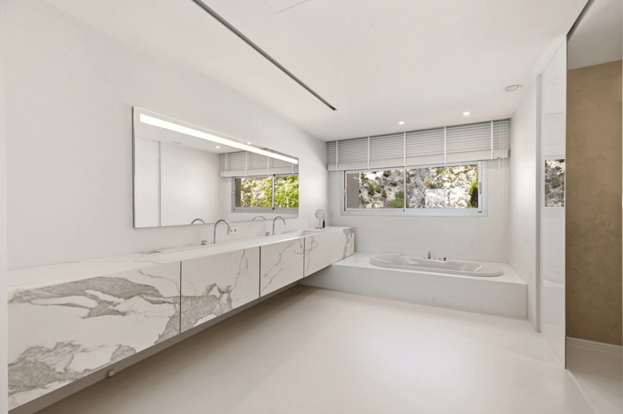 Luxury Penthouse with Panoramic Sea & Mountain Views on the Costa Blanca