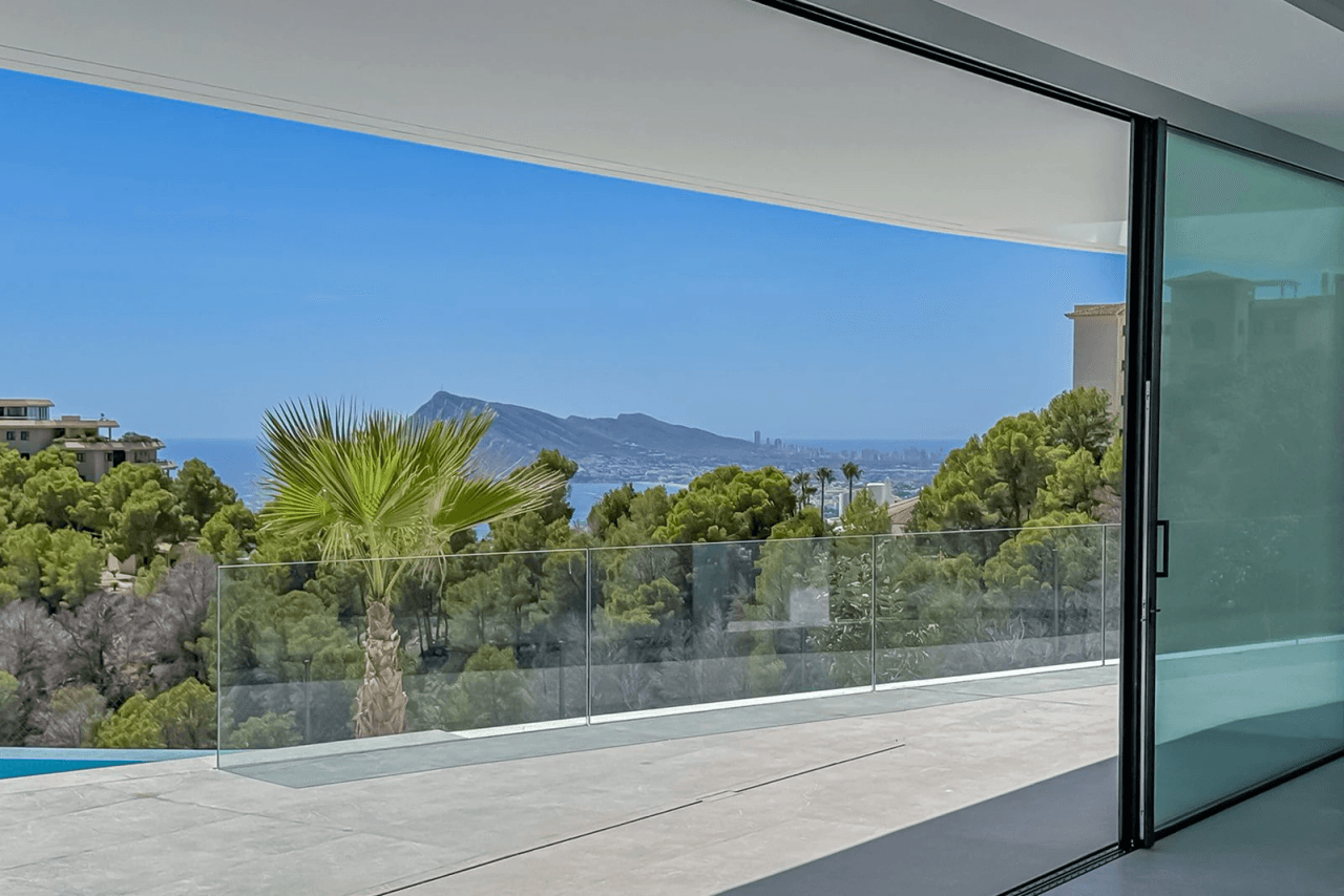 Stunning Modern Villa with Infinity Pool & Panoramic Sea Views in Altea Hills