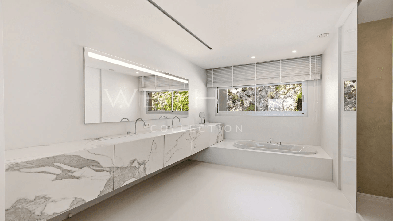 Luxury Penthouse with Panoramic Sea & Mountain Views on the Costa Blanca