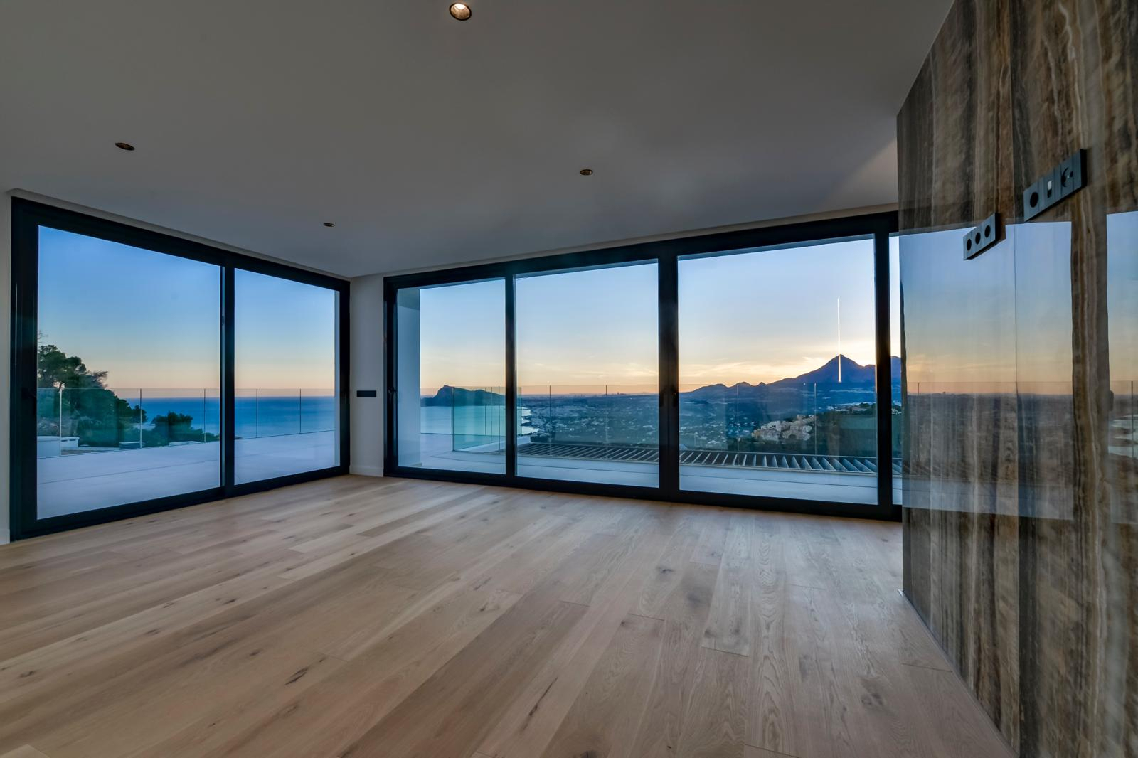 Villa premium de obra nueva en Altea con vistas panorámicas y diseño contemporáneo