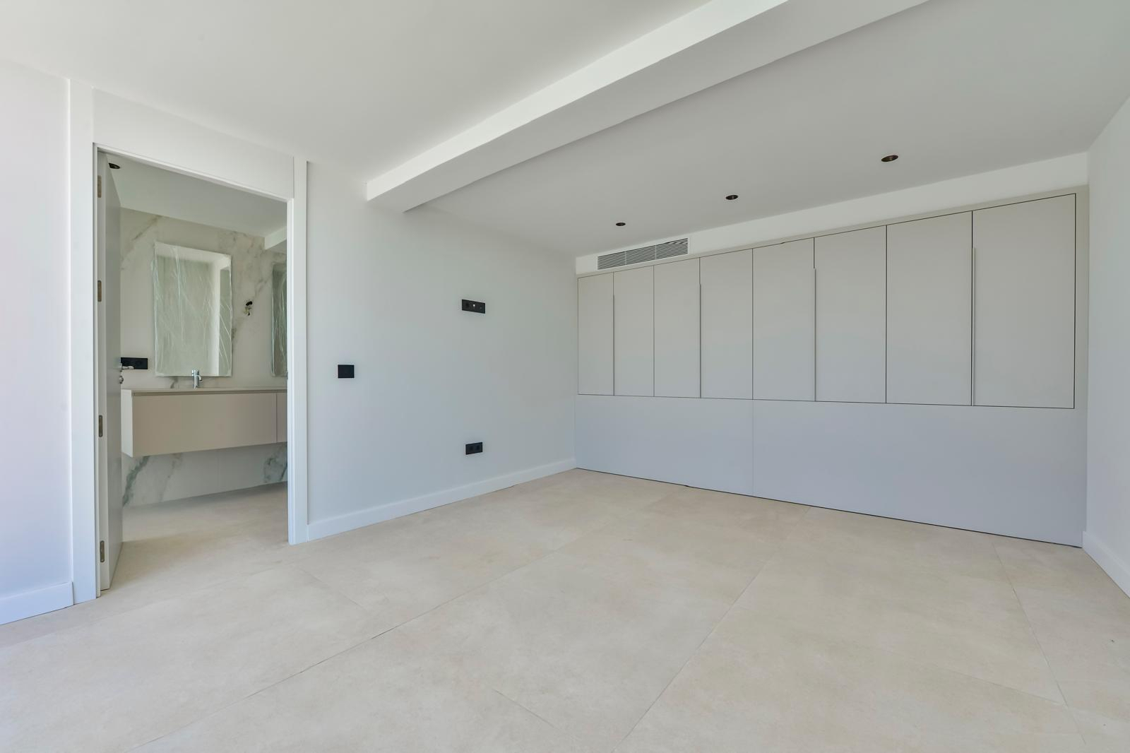 Villa premium de obra nueva en Altea con vistas panorámicas y diseño contemporáneo