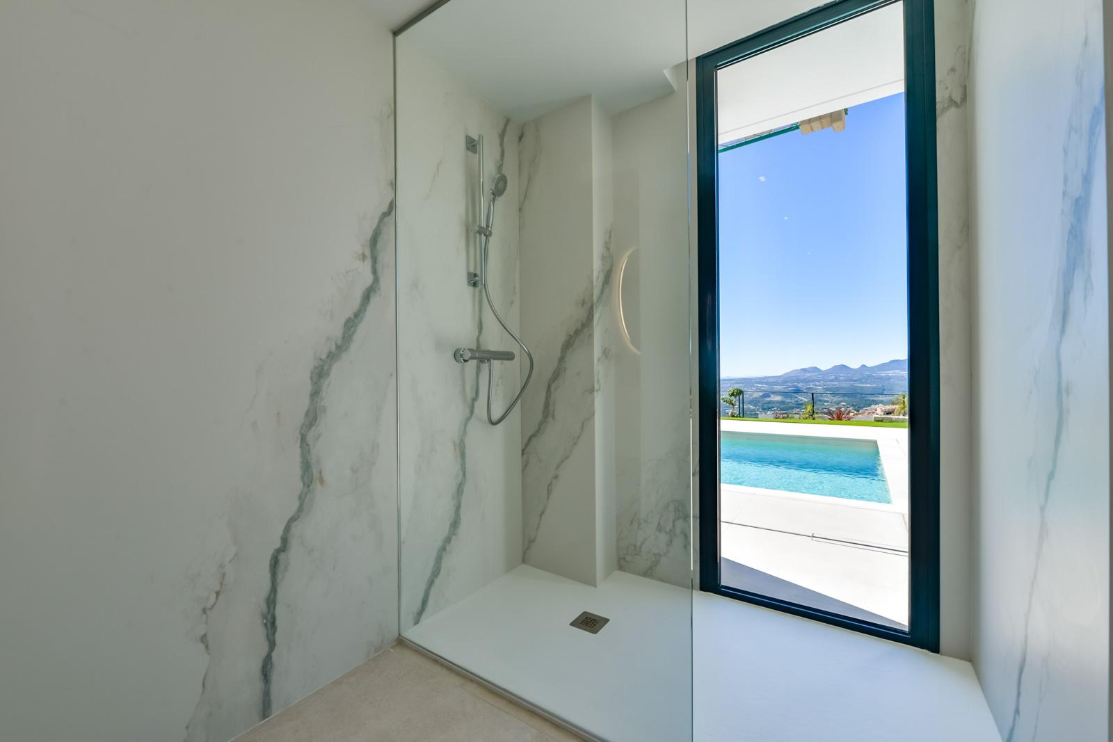 Villa premium de obra nueva en Altea con vistas panorámicas y diseño contemporáneo